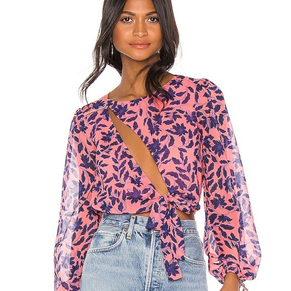 Stunning House of Harlow blouse